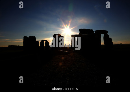 Wiltshire England Sonnenaufgang über Stonehenge ein UNESCO-Welterbe Stockfoto