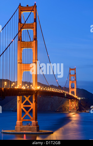 Golden Gate Bridge in der Dämmerung, San Francicso, USA Stockfoto