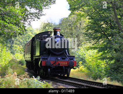 GWR große Prairie Tank No.5164 2-6-2 Hols ein Personenzug durch Trimpley, Severn Valley Railway Stockfoto