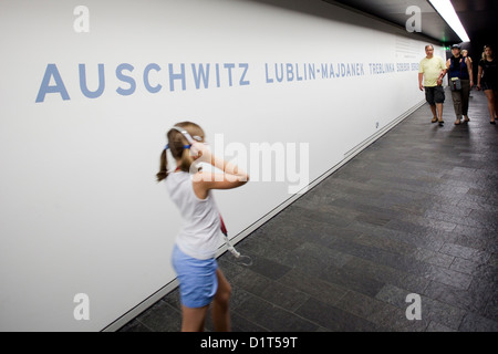 Berlin, Deutschland, Holocaust-Achse im jüdischen Museum Stockfoto