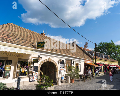 Szentendre, die sich die Stadt der Künstler und Kirchen nennt, liegt am Ufer des Flusses Danubet. Pest, Szentendre. Stockfoto