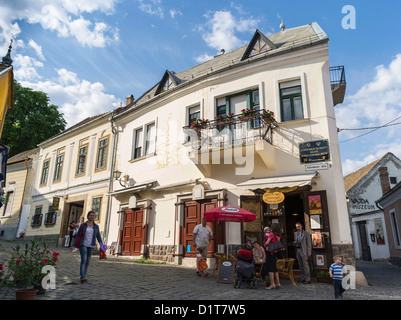 Szentendre, die sich die Stadt der Künstler und Kirchen nennt, liegt am Ufer des Flusses Danubet. Pest, Szentendre. Stockfoto