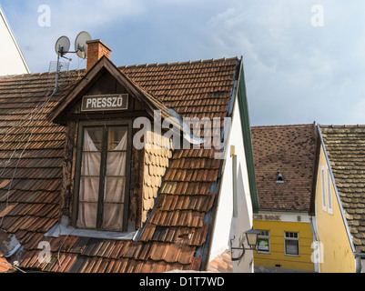 Szentendre, die sich die Stadt der Künstler und Kirchen nennt, liegt am Ufer des Flusses Danubet. Pest, Szentendre. Stockfoto