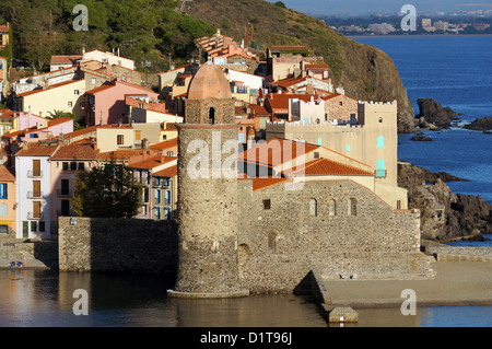 Kirche von Notre-Dames-Des-Anges in mediterranen Dorf von Collioure, Vermilion Küste, Languedoc-Roussillon, Frankreich Stockfoto