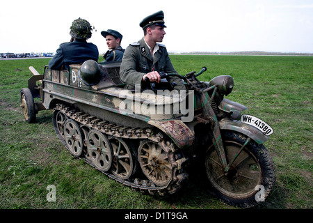 Wiederaufbau der Schlacht um den Zweiten Weltkrieg, die Befreiung von Ostrava, Tschechische Republik Nachstellung WW2 Nachstellung Kettenkraftrad HK 101, sdkfz 2 Stockfoto
