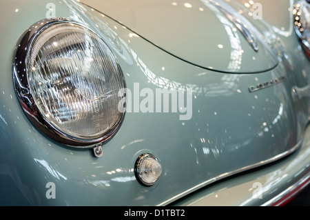 Vor der klassischen Porsche 356 Stockfoto