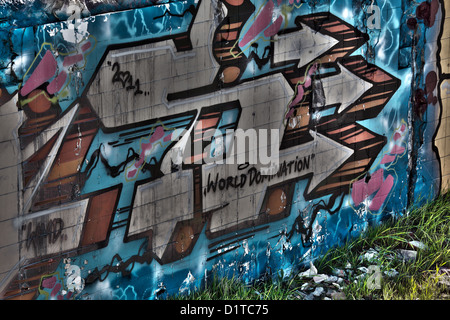 HDR-Fotografie der Graffiti-Kunst arbeiten Tags an Wand Stockfoto