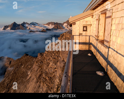 Ein Blick von der Mittellegi-Hütte am Eiger Stockfoto