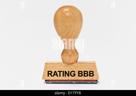Detail-Foto von einem Stempel mit der Aufschrift Rating BBB, Hintergrund weiß Stockfoto