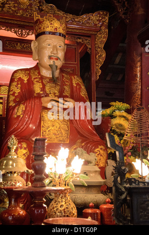 HANOI, Vietnam – der Tempel der Literatur in Hanoi, Vietnam, ist ein Zentrum für Lern- und Gelehrsamkeit, das Konfuzius gewidmet ist und 1070 gegründet wurde. Der Tempel wurde 1070 erbaut und ist einer von mehreren Tempeln in Vietnam, die Konfuzius, Weisen und Gelehrten gewidmet sind. Stockfoto