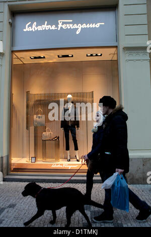 Salvatore Ferragamo, Modegeschäft in Parizska Straße Prag, Old Town, Tschechische Republik Stockfoto