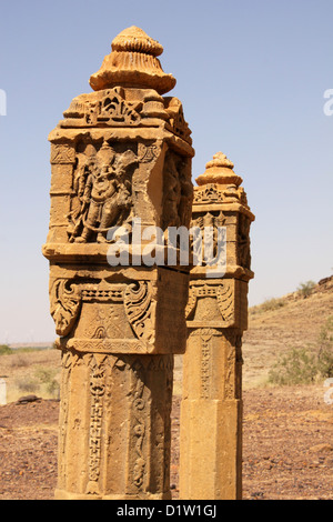 Abbildung der Daity Ganesha geschnitzt auf Säulen, Rajasthan Indien Stockfoto