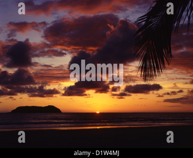 Quepos, Costa Rica, Sonnenuntergang am Strand Stockfoto