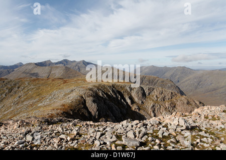 Blick Richtung Bidean Nam Bian und der Aonach Eagach Kamm aus Buachaille Etive Mor Stockfoto