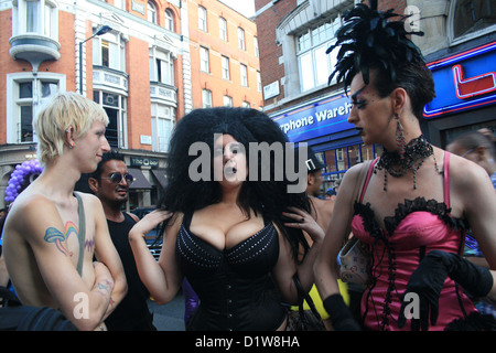 Gay Pride Afterparty in den Straßen von Soho, London Stockfoto