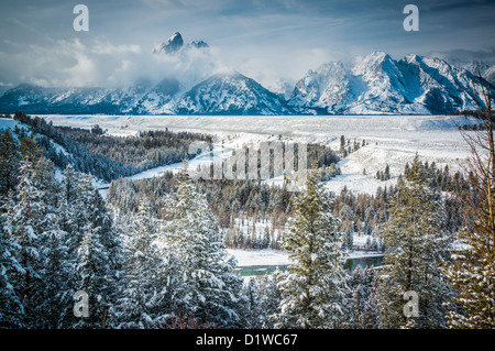 Grand Teton gesehen aus der Snake River-Übersicht Stockfoto