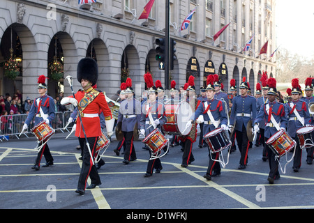 Feier-Hauptstadt der Welt "ist das Thema für Londoner New Year es Day Parade im Jahr 2013 Stockfoto