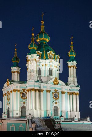 St. Andreas Kirche in Kiew, Ukraine in der Nacht Stockfoto