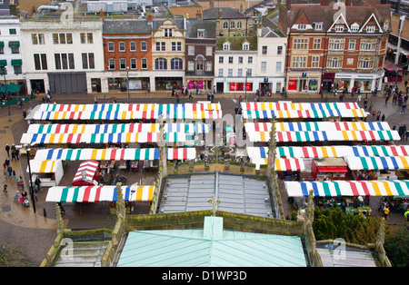 Marktplatz-Cambridge. Blick von der Spitze der Great St. Mary's Church in zentralen Cambridge.  Winter-Szene. Stockfoto