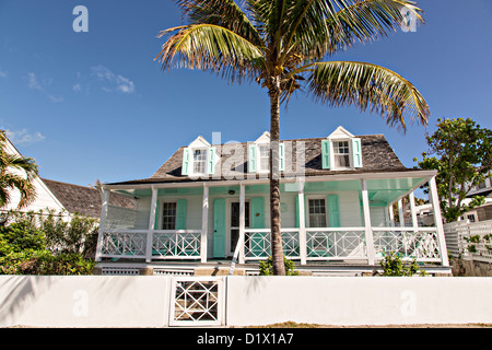 Traditionellen Schindeln Häuser in Dunmore Town, Harbour Island, Bahamas Stockfoto