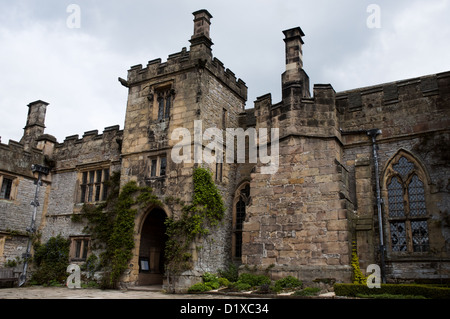 Haddon Hall, einen mittelalterlichen befestigten Herrenhaus in Derbyshire Peak District Stockfoto