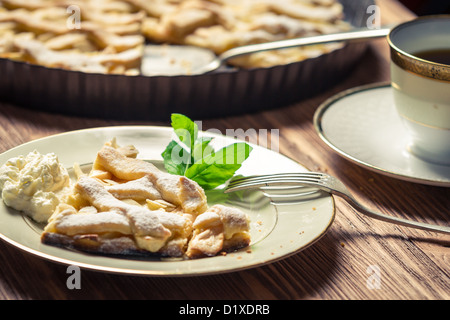 Nahaufnahme von Stück Apfelkuchen Stockfoto