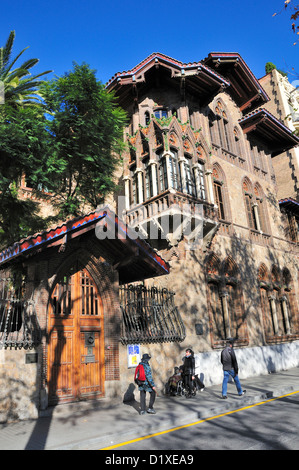 Barcelona, Katalonien, Spanien. Casa Golferichs (Joan Rubio Bellver, 1901-02) auf Gran Via Dels Corts Catalanes. Stockfoto