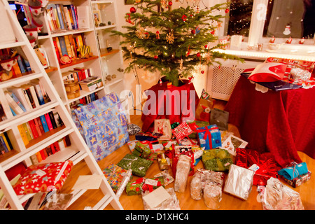 Haus für Weihnachten dekoriert. Stockfoto