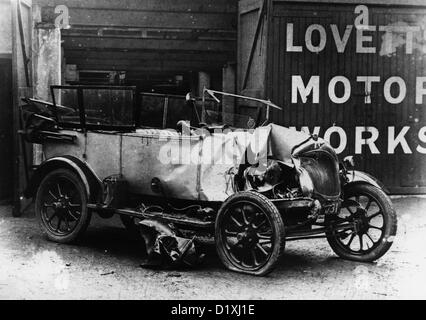 1923-Bohne nach Verkehrsunfall Stockfoto