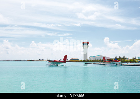 Maldivian Air Taxi Wasserflugzeuge am Malé International Airport auf den Malediven Stockfoto