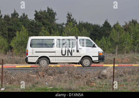 Israel, Golan-Höhen, A United Nations Disengagement Beobachtung Force Fahrzeug an der israelisch-syrischen Grenze Stockfoto