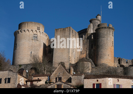 Schloss Bonaguil, in der Nähe von Fumel, Frankreich Stockfoto