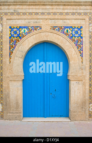 Tunesien, El Jem, alte Häuser der Medina, Detail einer Tür Stockfoto