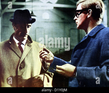 Ipcress - Streng Geheim Ipcress Akte, Nigel Green, Michael Caine Geheimdienstler Harry Palmer (Michael Caine, R) weitergeleitet seit Stockfoto