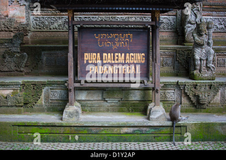 Hindu-Tempel Pura Dalem Agung, in der Monkey Forest, Ubud, Bali, Indonesien Stockfoto