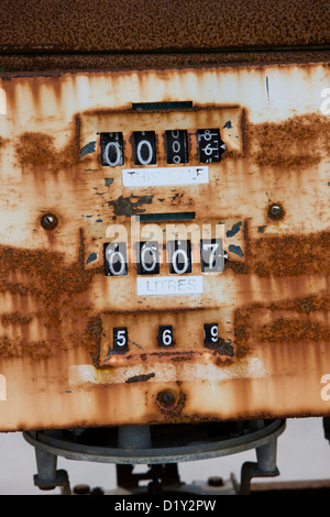 Ed Goo Goo Gas Bar verlassenen Tankstelle mit rostigen Zapfsäulen in Nova Scotia, Kanada Stockfoto