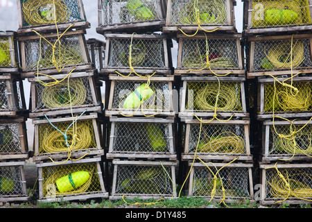 Ein Haufen von Hummer Töpfe im Hafen von Neils, Cape Breton, Nova Scotia Stockfoto