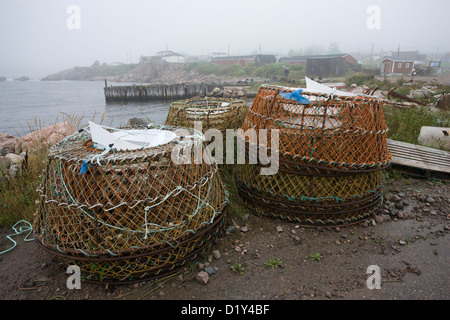 Hummer-Töpfe im Hafen von Neils, Cape Breton, Nova Scotia Stockfoto