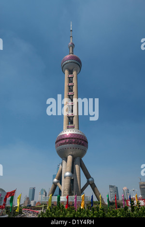 Der Oriental Pearl TV Tower, Stadtteil Pudong, Shanghai Stockfoto