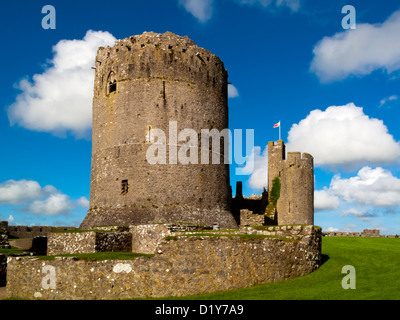 Pembroke Castle ein Norman teilweise zerstörte Gebäude aus Stein gebaut, nach 1189 Pembrokeshire South Wales UK Stockfoto