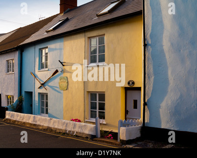 Kleine Hütten in Watchet auf der North Somerset Küste England UK Stockfoto