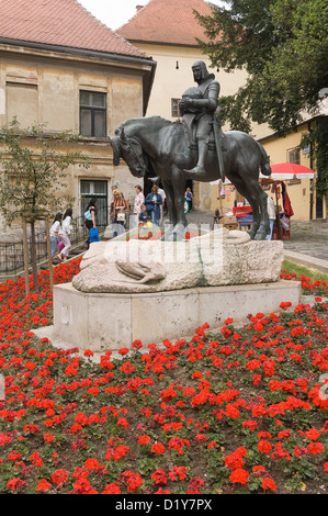 Elk192-1138v Kroatien, Zagreb, Statue des St. George außerhalb Kamenita Vrata Stockfoto