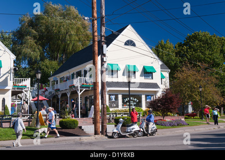 Geschäften des Union Square in Kennebunkport, Maine, USA. Stockfoto