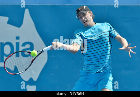 09.01.2013 Sydney, Australien. John Millman (AUS) in Aktion gegen Andreas Seppi (ITA) während der Apia International-Tennis-Turnier von Sydney Olympic Park. Stockfoto