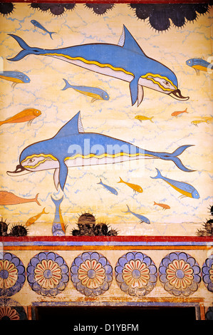 Arthur Evans Rekonstruktion der Dolphin Fresken, Knossos minoische Ausgrabungsstätte, Crete Stockfoto