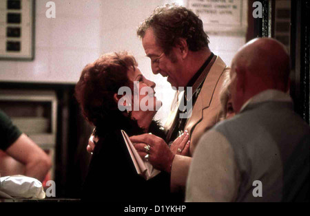 Wenig Stimme wenig Stimme Mari (Brenda Blethyn), Ray sagen (Michael Caine) *** lokalen Caption *** 1998 Miramax Films Stockfoto