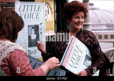Wenig Stimme wenig Stimme Mari (Brenda Blethyn, R) *** lokalen Caption *** 1998 Miramax Films Stockfoto