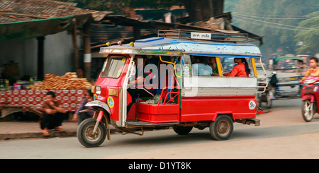 Nahverkehr in Luang Prabang, Nordlaos, Südost-Asien. Stockfoto