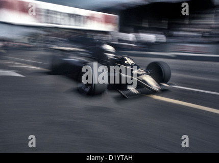 Ayrton Senna mit seinem JPS-Lotus F1-Auto in der portugiesischen GP 1982 seinen ersten GP gewinnen. Stockfoto