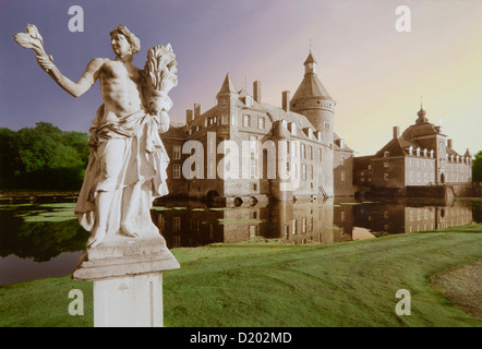 Statue vor Anholt Wasserburg, zurück, Münsterland, Nordrhein-Westfalen, Deutschland, Europa Stockfoto